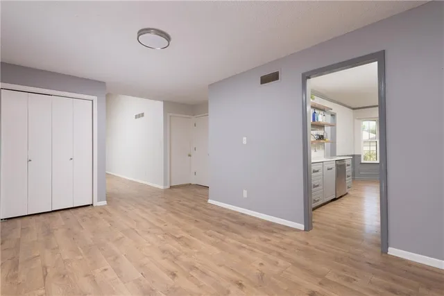 $385,000 | 9604 Nieman Place, Overland Park, KS 66214