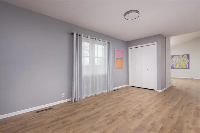 $385,000 | 9604 Nieman Place, Overland Park, KS 66214