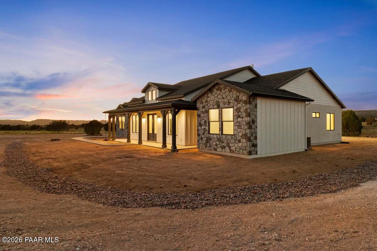 1170 East Cougar Ridge Road Paulden, AZ 86334 - Photo 47 of 59 Front View 6