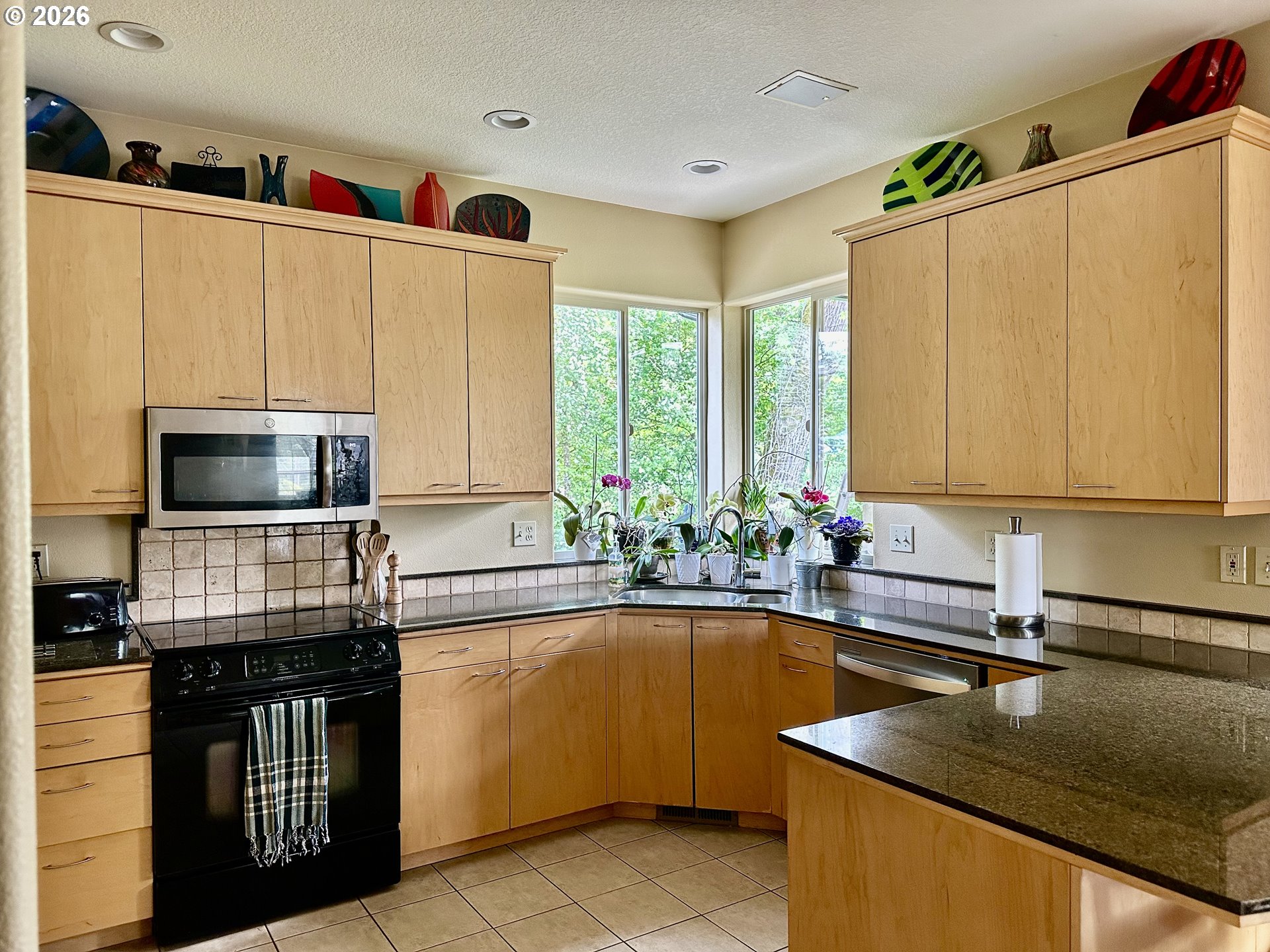 11450 Southwest Capitol Highway Portland, OR 97219 - Photo 12 of 45