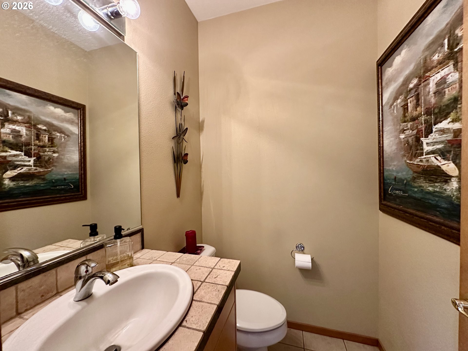 11450 Southwest Capitol Highway Portland, OR 97219 - Photo 17 of 45 Bathroom
