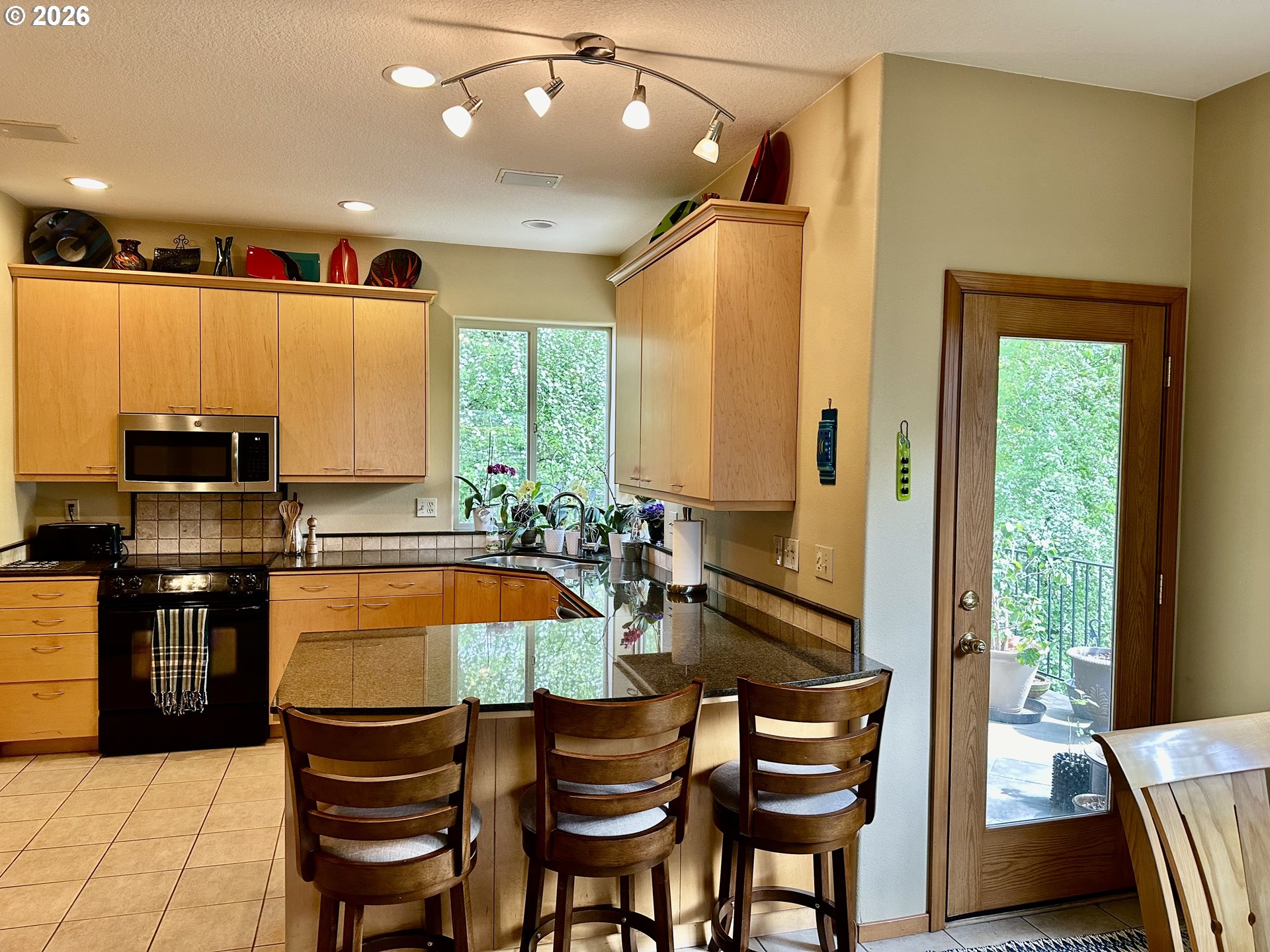 11450 Southwest Capitol Highway Portland, OR 97219 - Photo 10 of 45