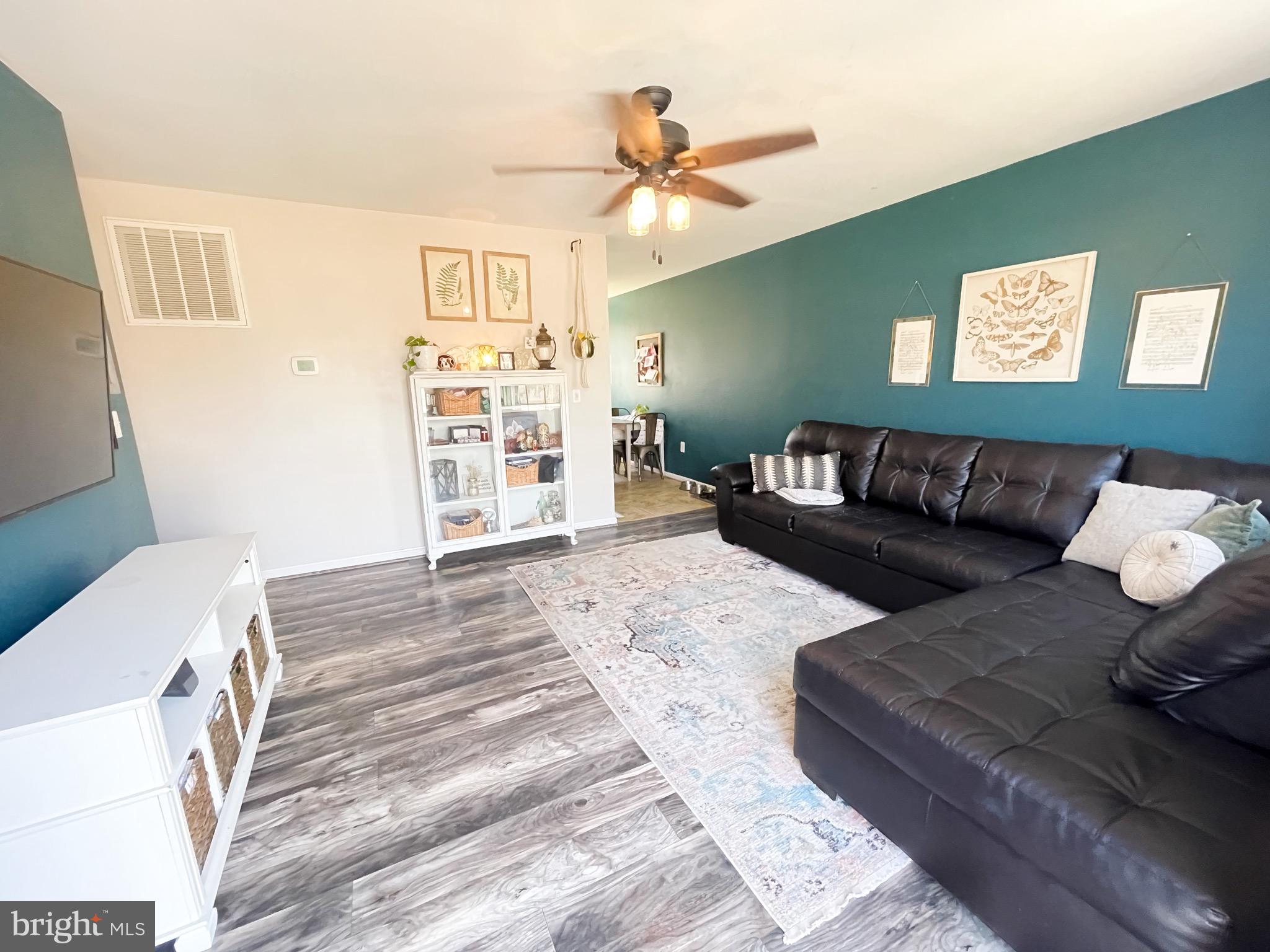 11636 Bald Bluff Road Lusby, MD 20657 - Photo 3 of 19 Living Room