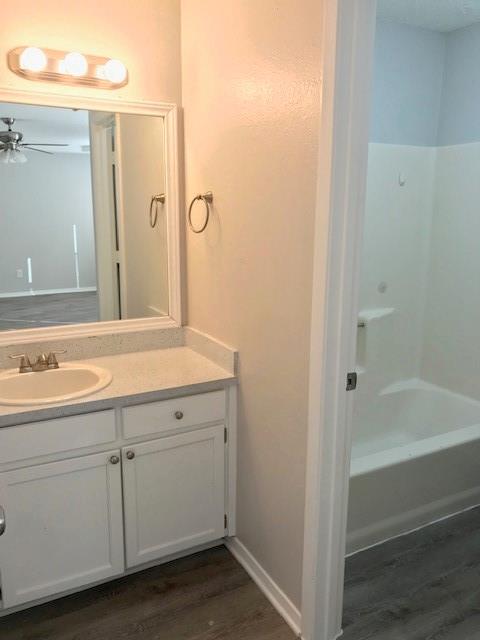 408 Signal Hill Court North, Unit 410 Fort Worth, TX 76112 - Photo 5 of 8