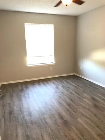 $1,495 | 408 Signal Hill Court North, Unit 410, Fort Worth, TX 76112