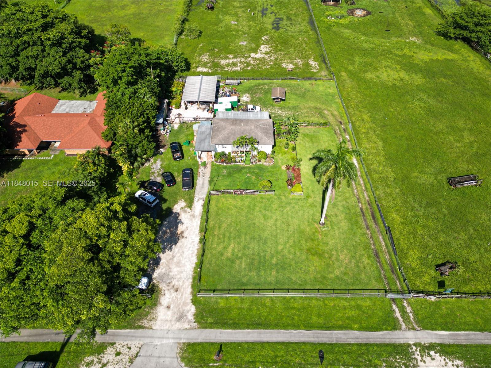 1921 Southwest 112th Avenue Davie, FL 33325 - Photo 26 of 27
