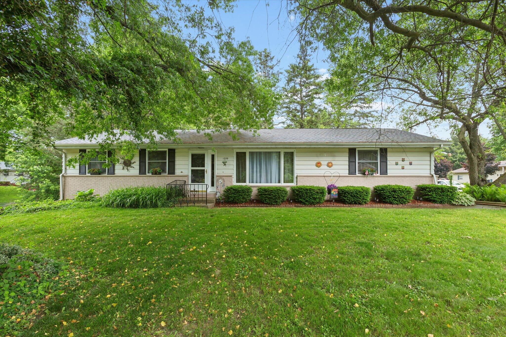 1359 West Glenlord Road St. Joseph, MI 49085 - Photo 1 of 15 01-2