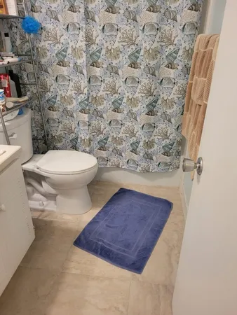 $1,600 | 2302 Sunrise Boulevard, Unit 201, Fort Pierce, FL 34982