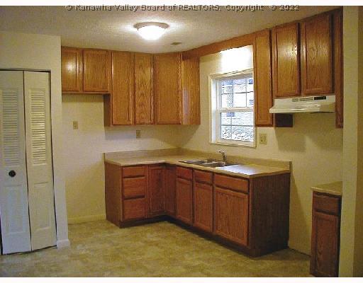 145 Viking Lane Ripley, WV 25271 - Photo 4 of 8 Kitchen.
