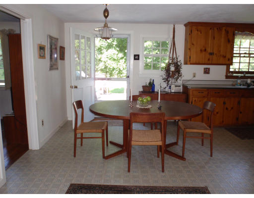 488 Montague Road Amherst, MA 01002 - Photo 5 of 22
