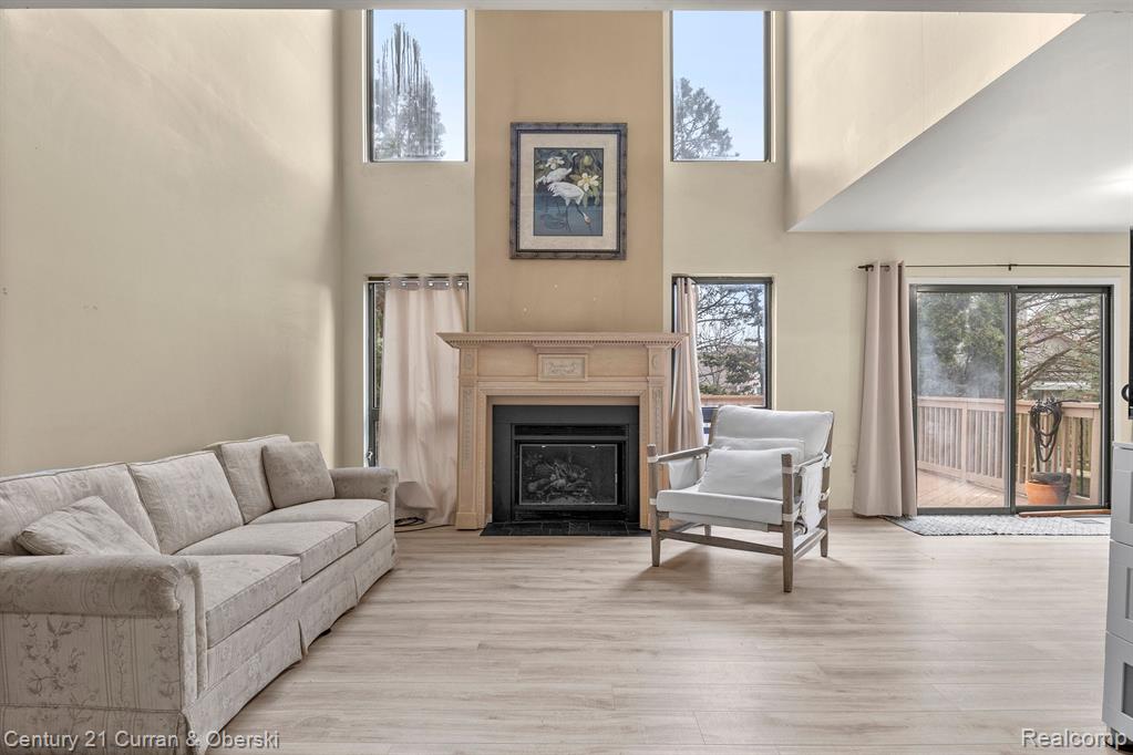 694 Charing Court Rochester Hills, MI 48307 - Photo 6 of 21
