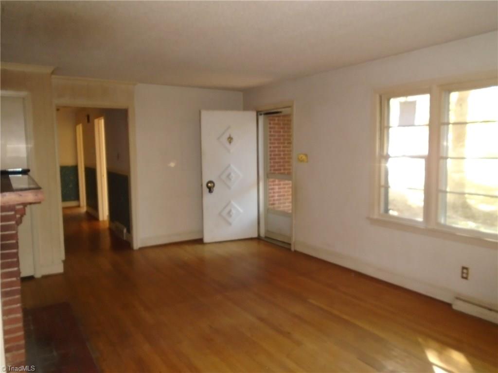 1118 Rustic Road Greensboro, NC 27410 - Photo 4 of 11 Gallery Image 4