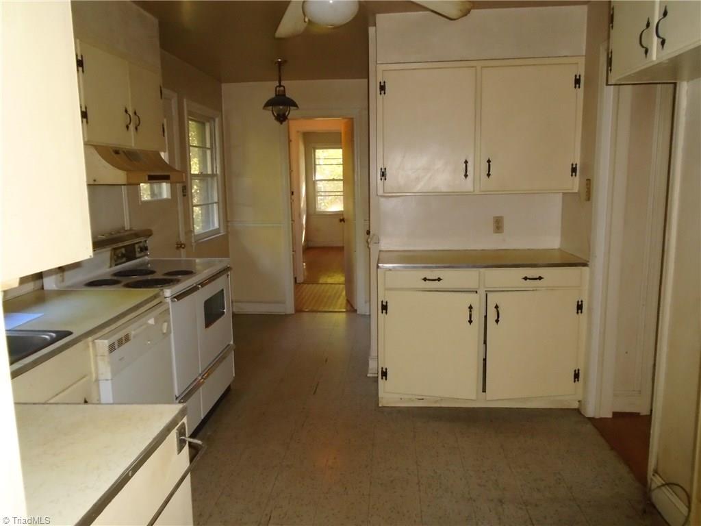 1118 Rustic Road Greensboro, NC 27410 - Photo 5 of 11 Gallery Image 5