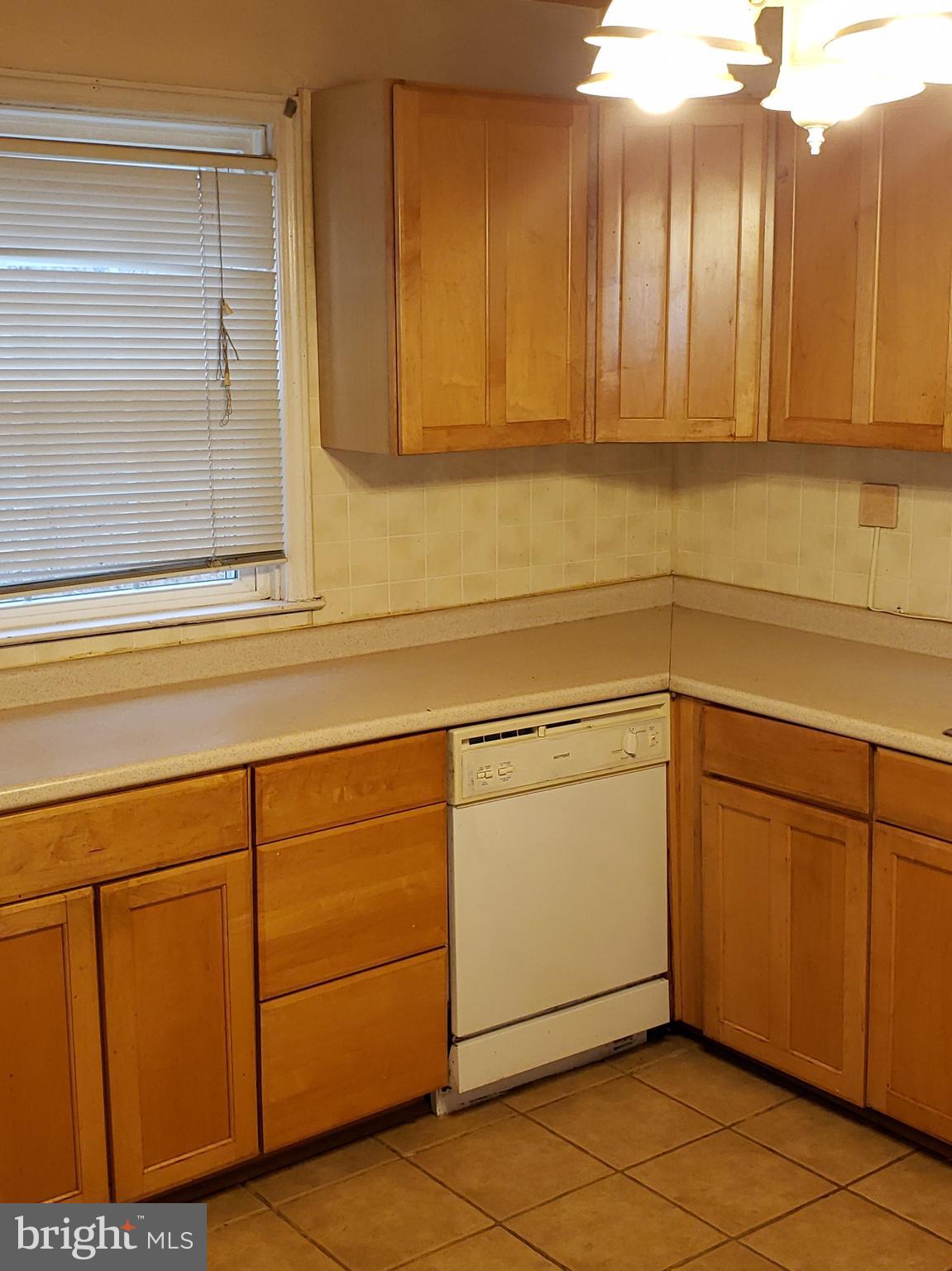 3603 Sussex Road Baltimore, MD 21207 - Photo 7 of 12