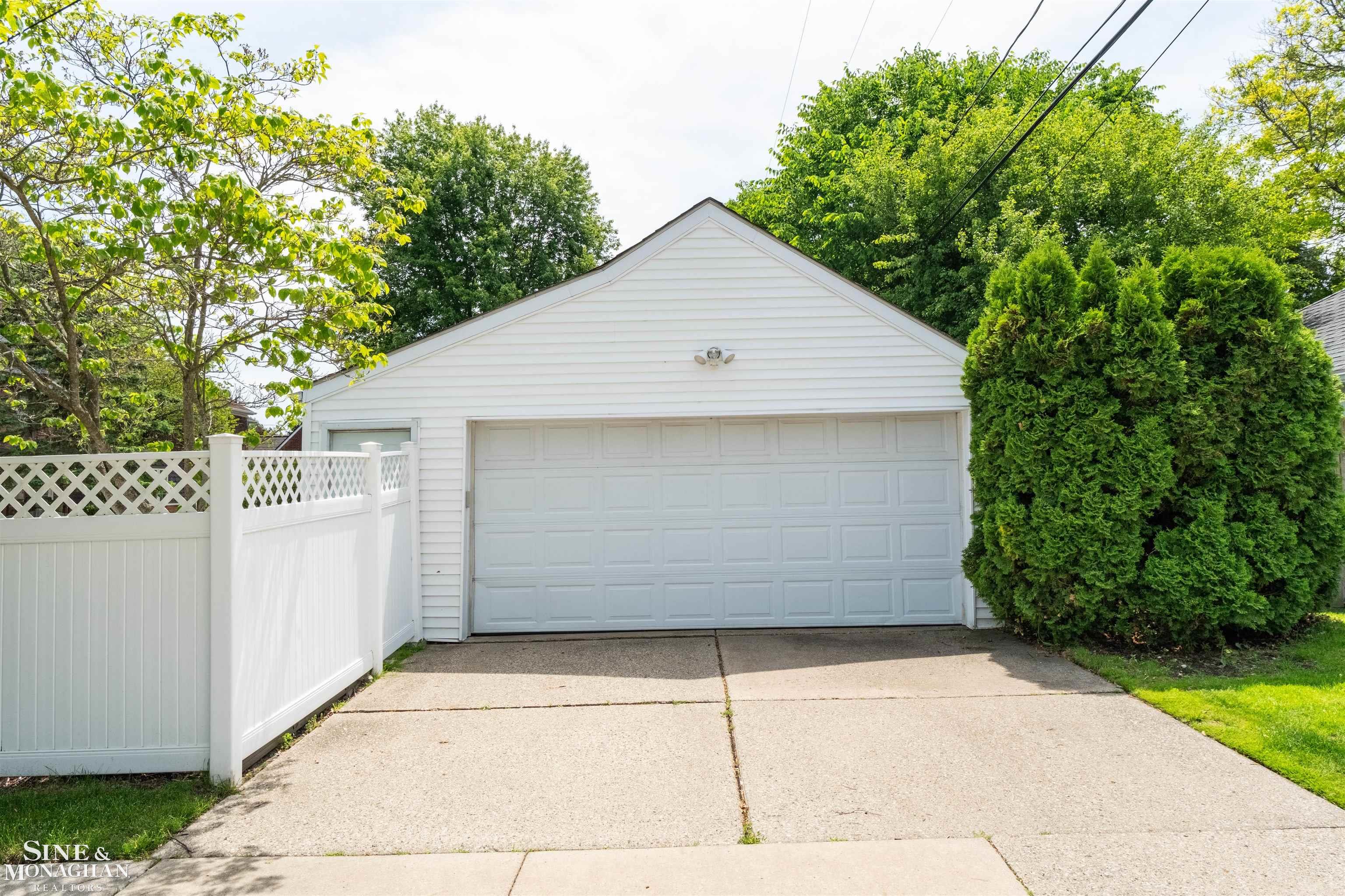 901 Lincoln Road Grosse Pointe, MI 48230 - Photo 53 of 56