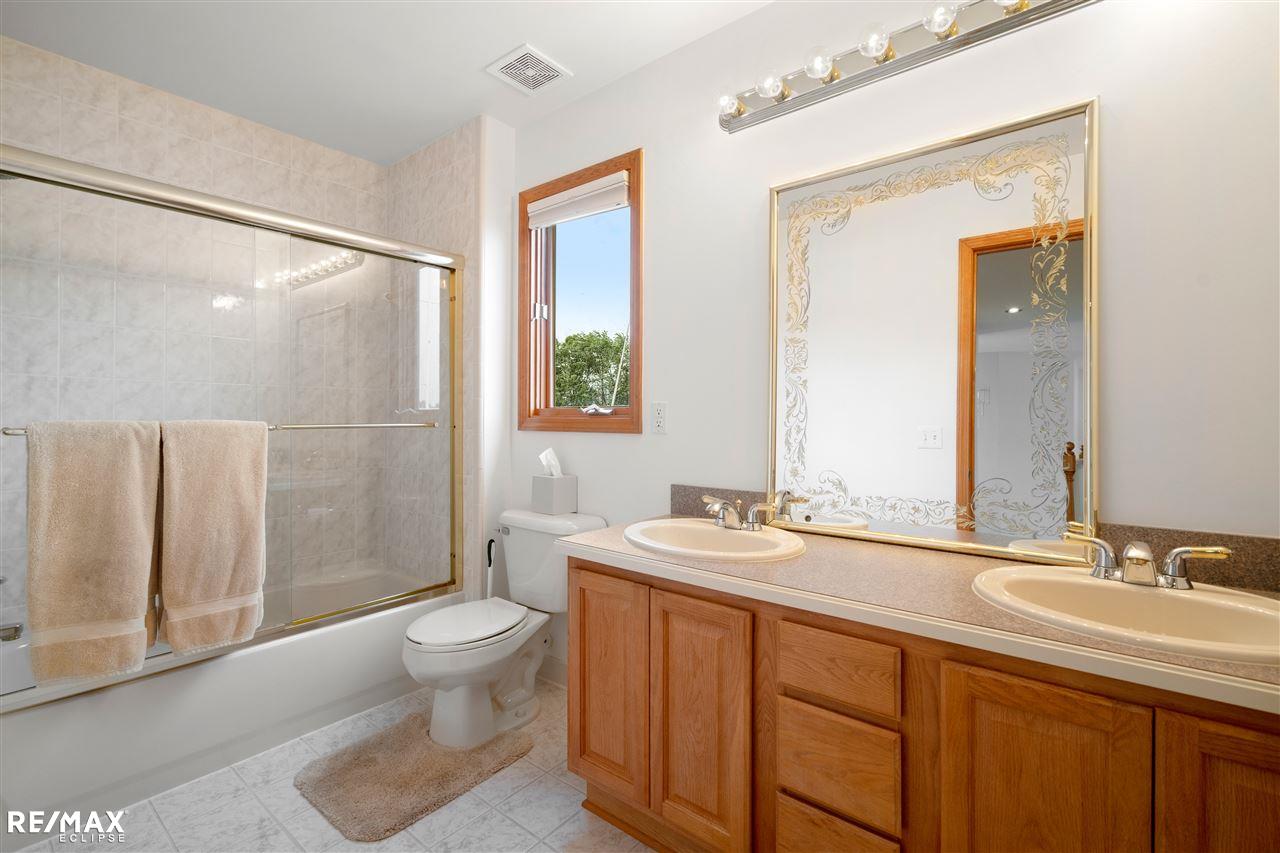 32405 South River Road Harrison Township, MI 48045 - Photo 33 of 52 50018144-32.JPG