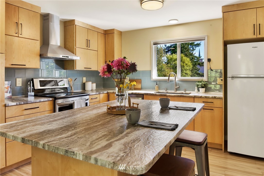 3515 Azalea Place Bellingham, WA 98225 - Photo 14 of 35 Gallery Image 14