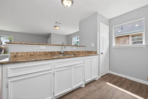 $1,675 | 7521 Dyer Street, Houston, TX 77088