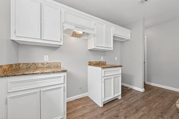 $1,675 | 7521 Dyer Street, Houston, TX 77088