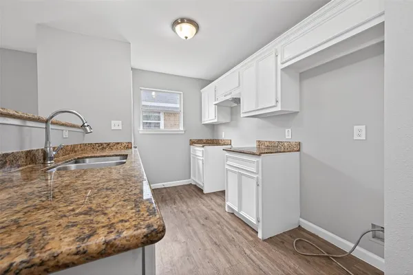 $1,675 | 7521 Dyer Street, Houston, TX 77088