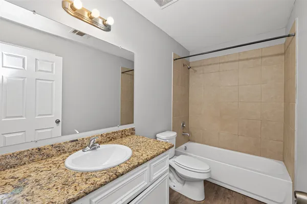 $1,675 | 7521 Dyer Street, Houston, TX 77088