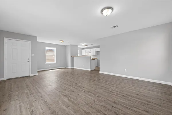 $1,675 | 7521 Dyer Street, Houston, TX 77088