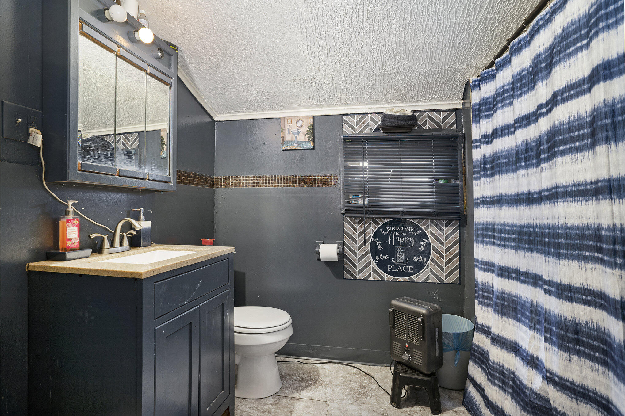 1187 Spring Street Muskegon, MI 49442 - Photo 11 of 26 011_dsc07869