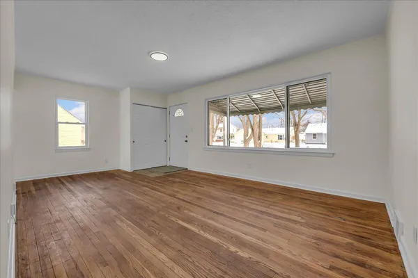 $229,000 | 1330 Minnesota Avenue, Marysville, MI 48040