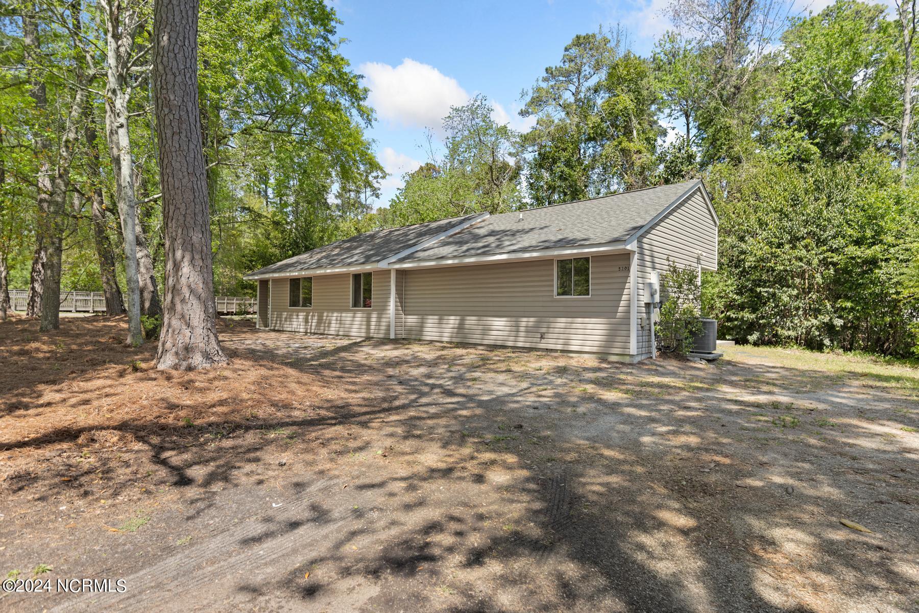 5301 Andover Road Wilmington, NC 28403 - Photo 3 of 28 2