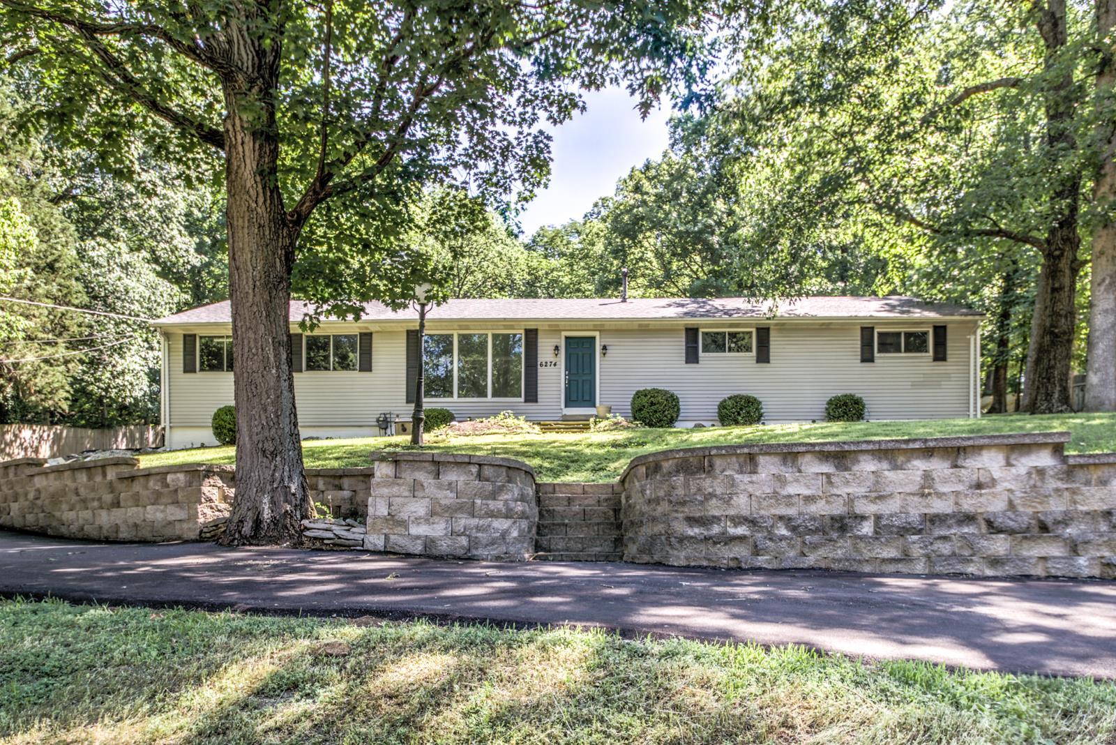 6274 Heintz Road St. Louis, MO 63129 - Photo 1 of 22