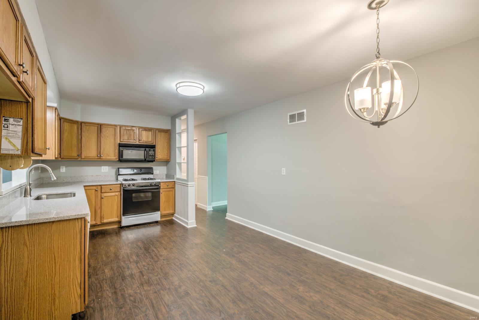 6274 Heintz Road St. Louis, MO 63129 - Photo 4 of 22