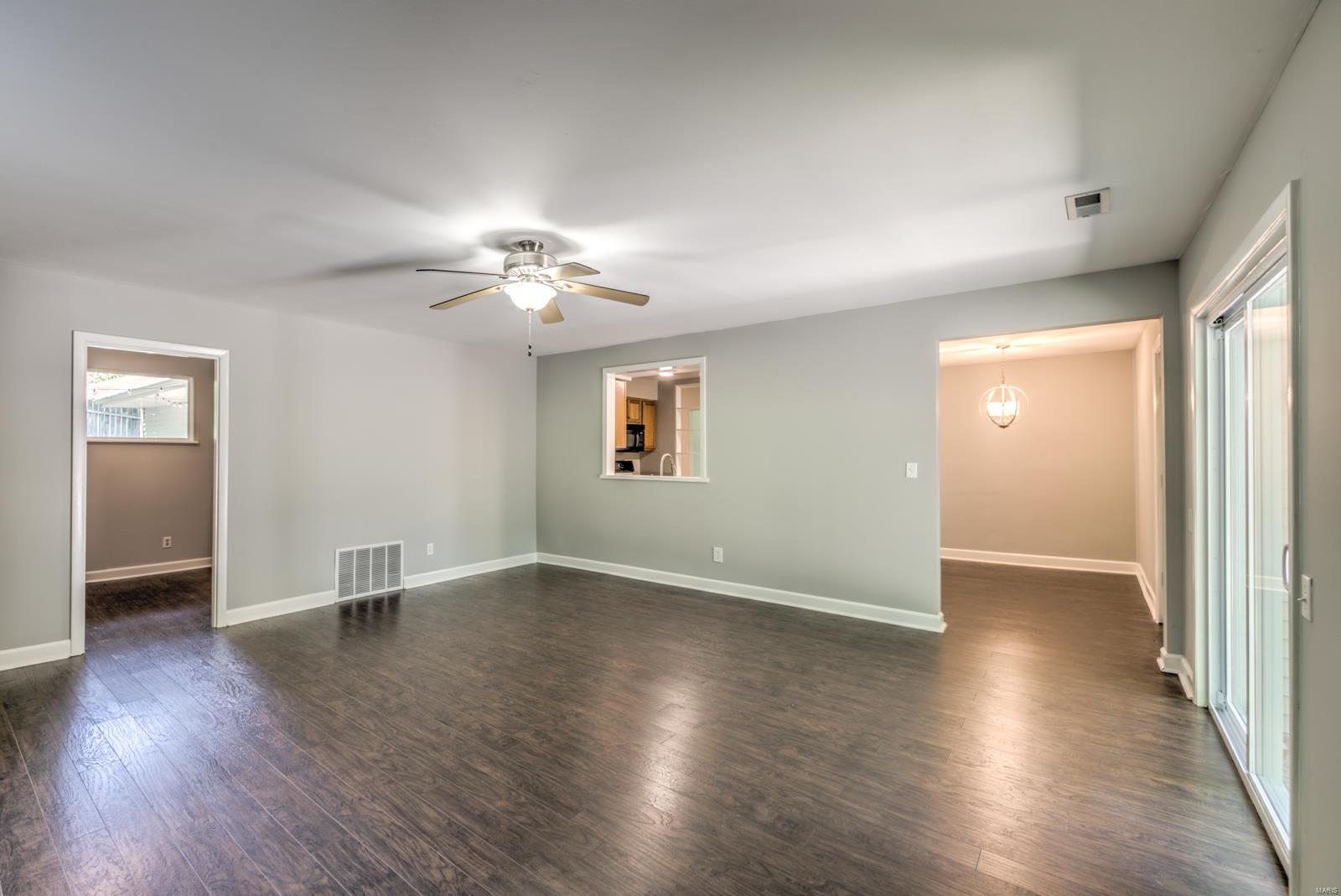 6274 Heintz Road St. Louis, MO 63129 - Photo 8 of 22