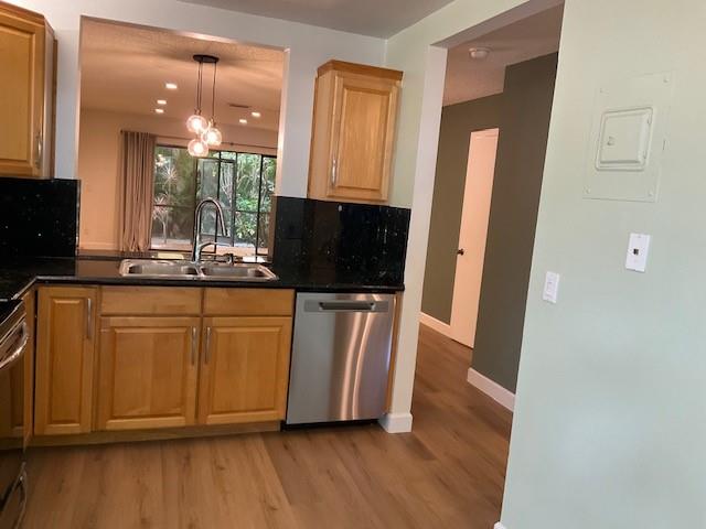 2106 Northeast 44th Street Lighthouse Point, FL 33064 - Photo 7 of 43