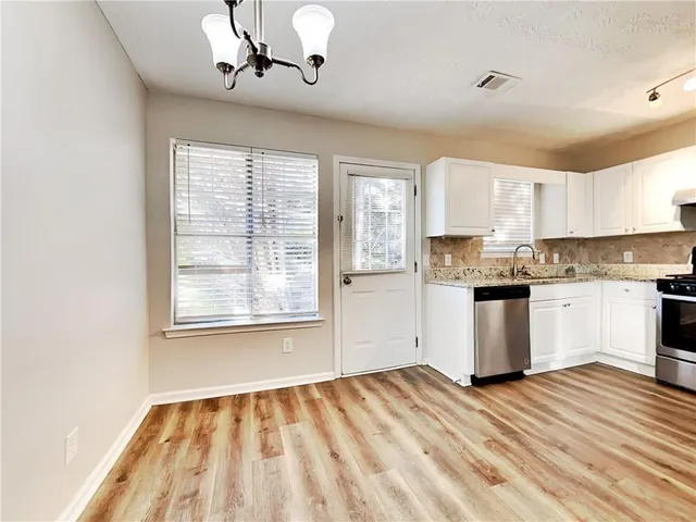 $1,575 | 200 Adam Circle, McDonough, GA 30253