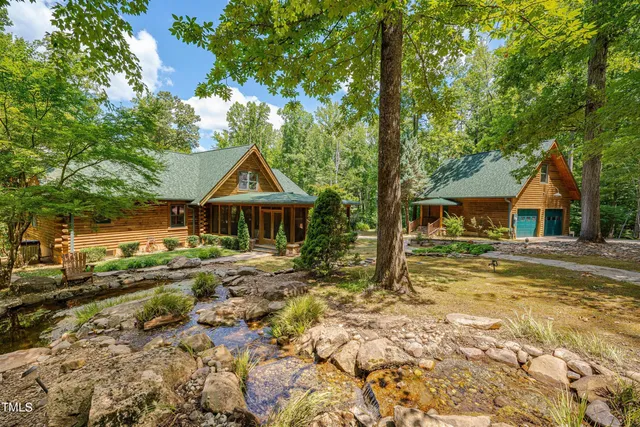a view of a storage & utility room