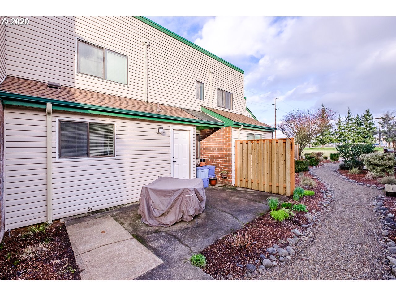 3244 Pacific Place Southwest, Unit 8 Albany, OR 97321 - Photo 4 of 24 Gallery Image 4