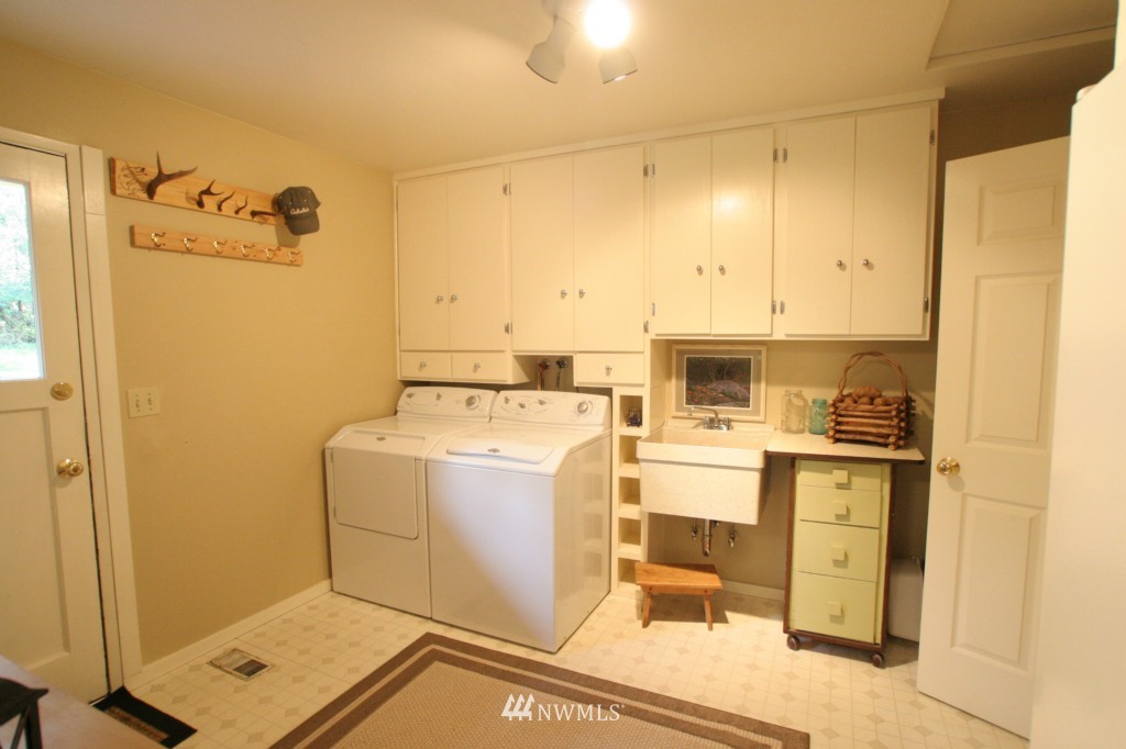13804 Littlerock Road Southwest Rochester, WA 98579 - Photo 7 of 25