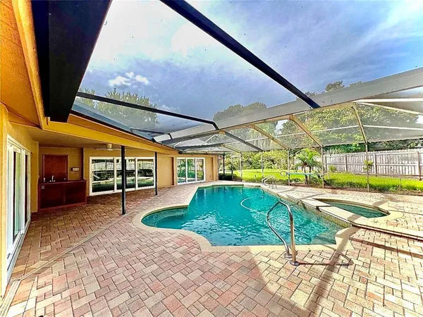 $5,995 | 2715 Montague Court East, Clearwater, FL 33761