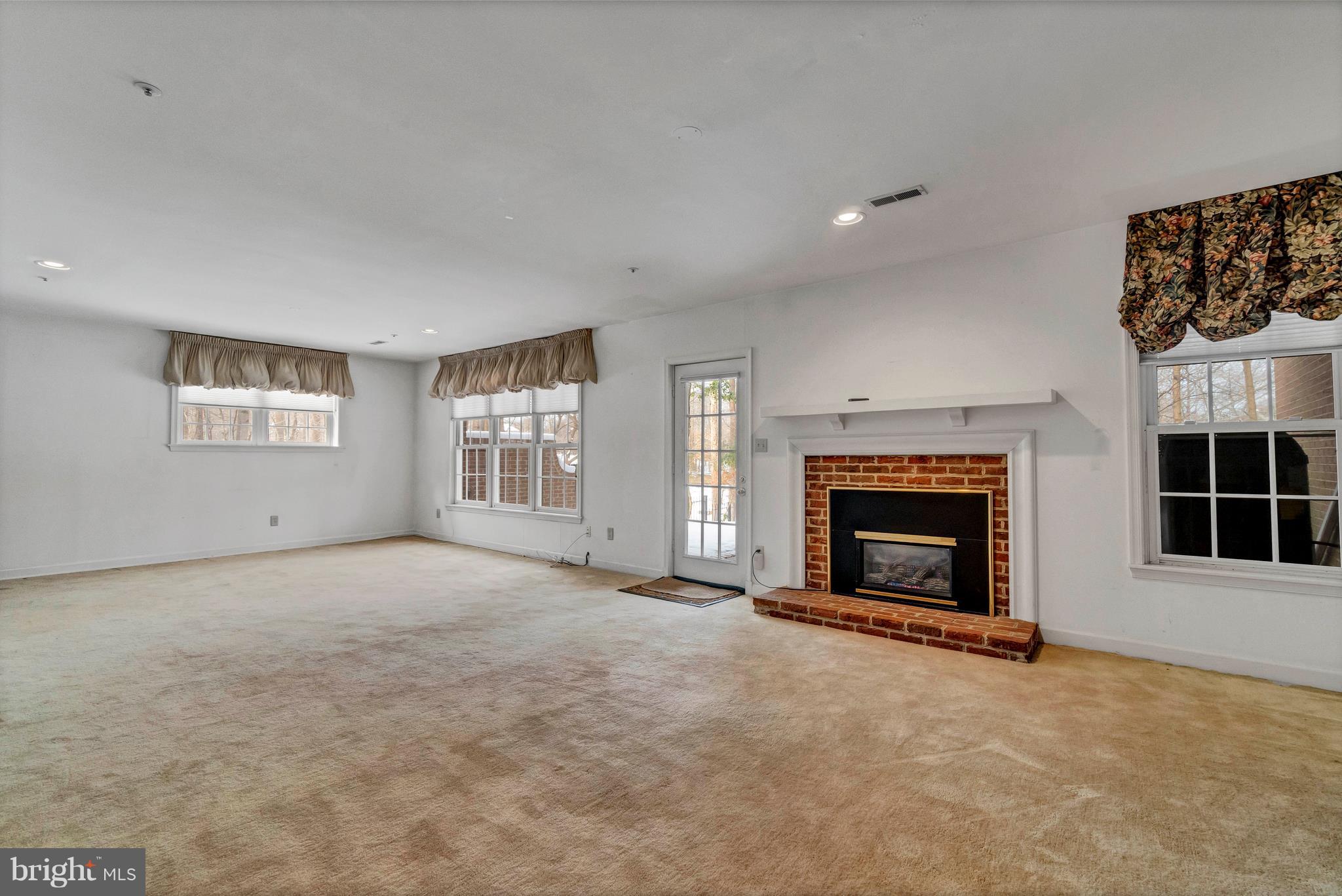 11816 Bishops Content Road Bowie, MD 20721 - Photo 26 of 51 Gallery Image 26