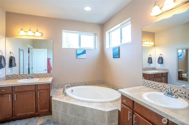 $599,000 | 8129 152nd St Court East, Puyallup, WA 98375