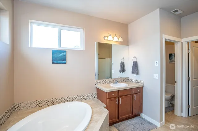 $599,000 | 8129 152nd St Court East, Puyallup, WA 98375