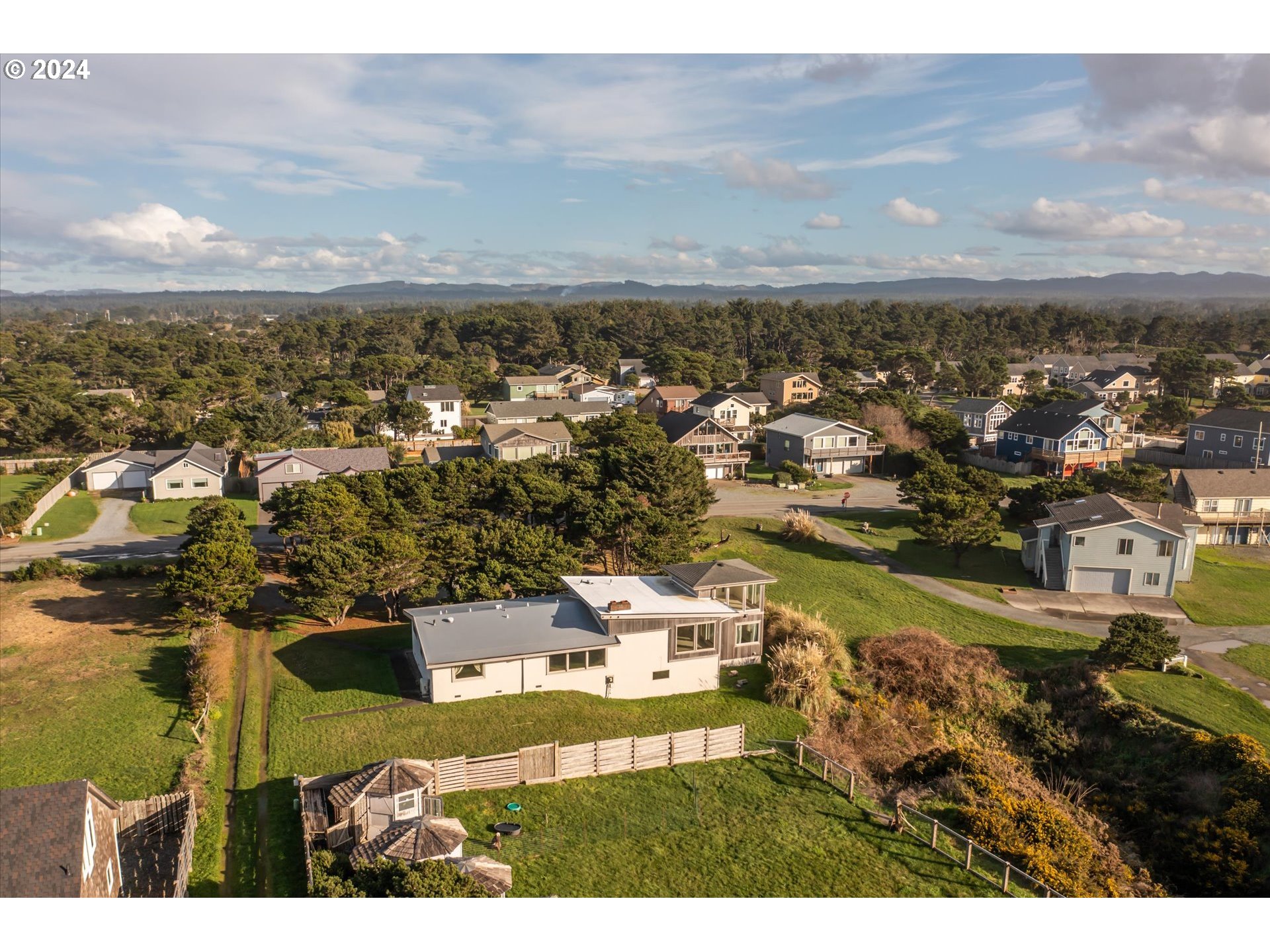1190 Beach Loop Road Bandon, OR 97411 - Photo 38 of 39