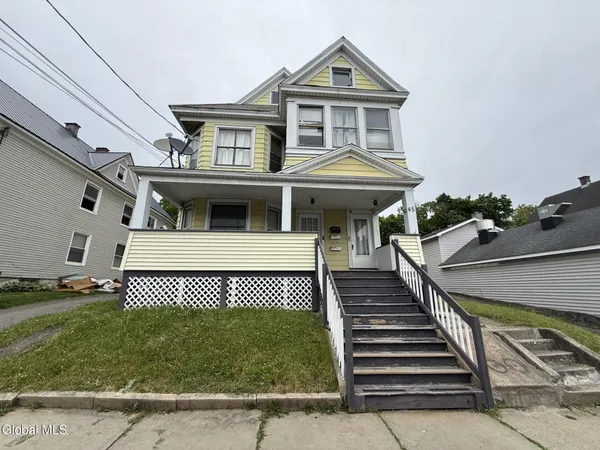 $900 | 45 Lincoln Avenue, Amsterdam, NY 12010