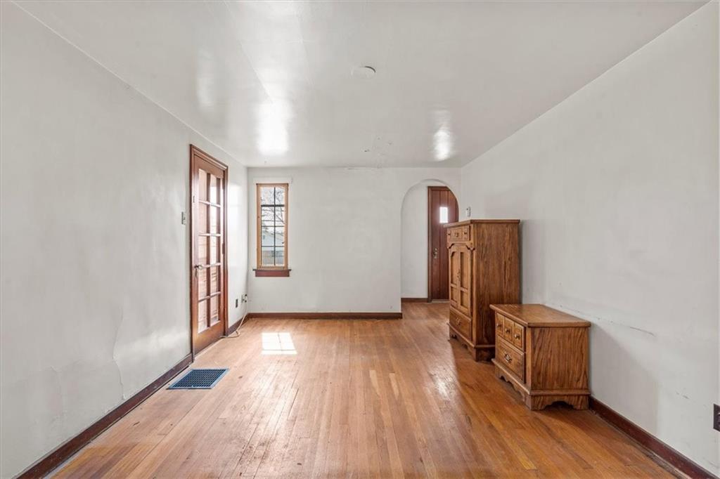 49 Elmwood Road Pittsburgh, PA 15209 - Photo 8 of 25 Gallery Image 8