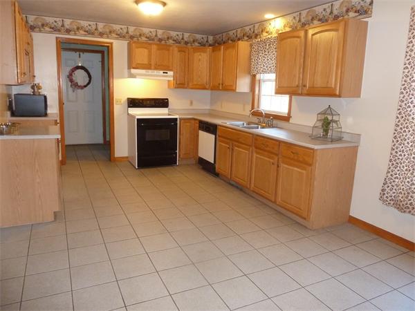 226 Bumstead Road Monson, MA 01057 - Photo 5 of 15