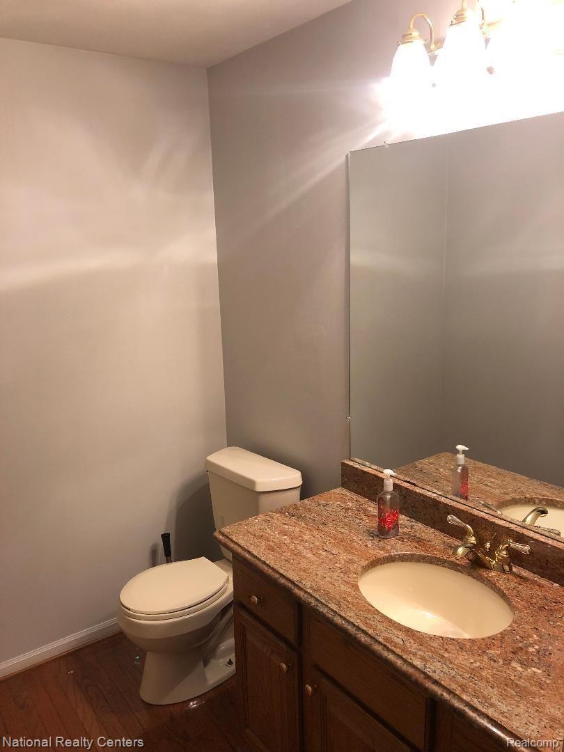 2871 Santia Road Troy, MI 48085 - Photo 16 of 35 thumbnail copy.jpg