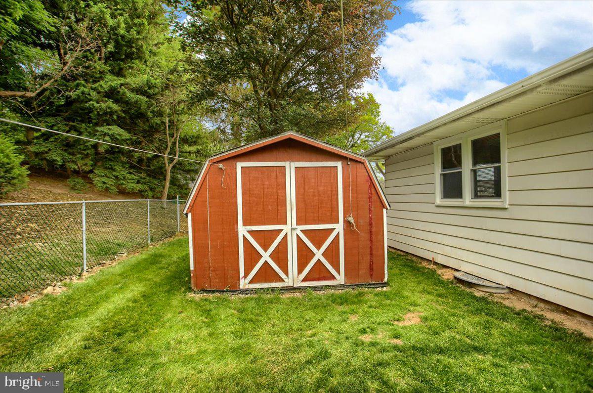 112 South Ridge Road Boiling Springs, PA 17007 - Photo 18 of 19 Gallery Image 18