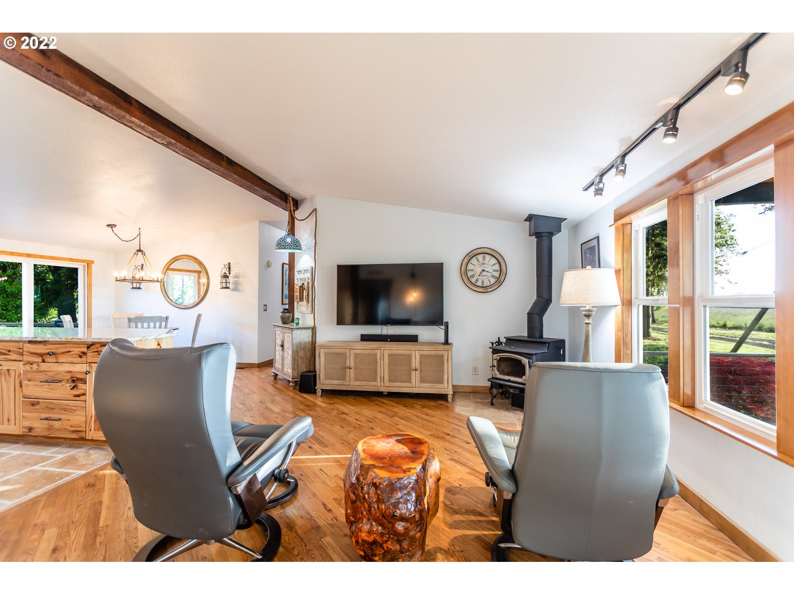 28244 Ferguson Road Junction City, OR 97448 - Photo 3 of 32