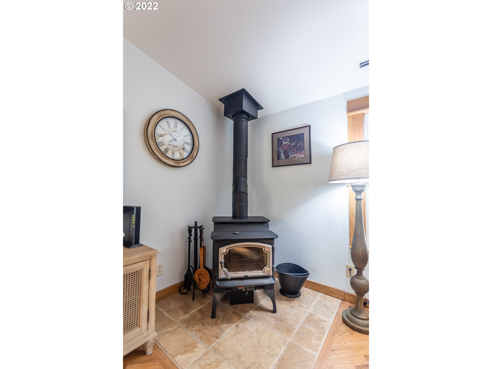 28244 Ferguson Road Junction City, OR 97448 - Photo 4 of 32