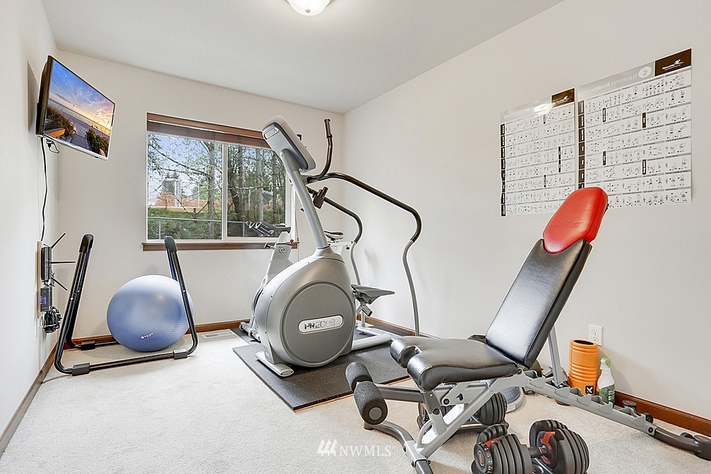 4733 Northeast 13th Place Renton, WA 98059 - Photo 17 of 20 a room with gym equipment